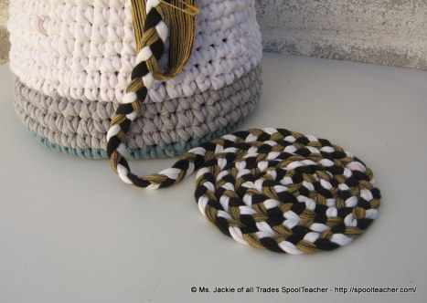 Braided rug fom t-shirt yarn.