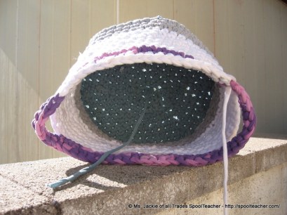 Wabi-sabi tarn bowl, 21st century, with handles and a touch of purple